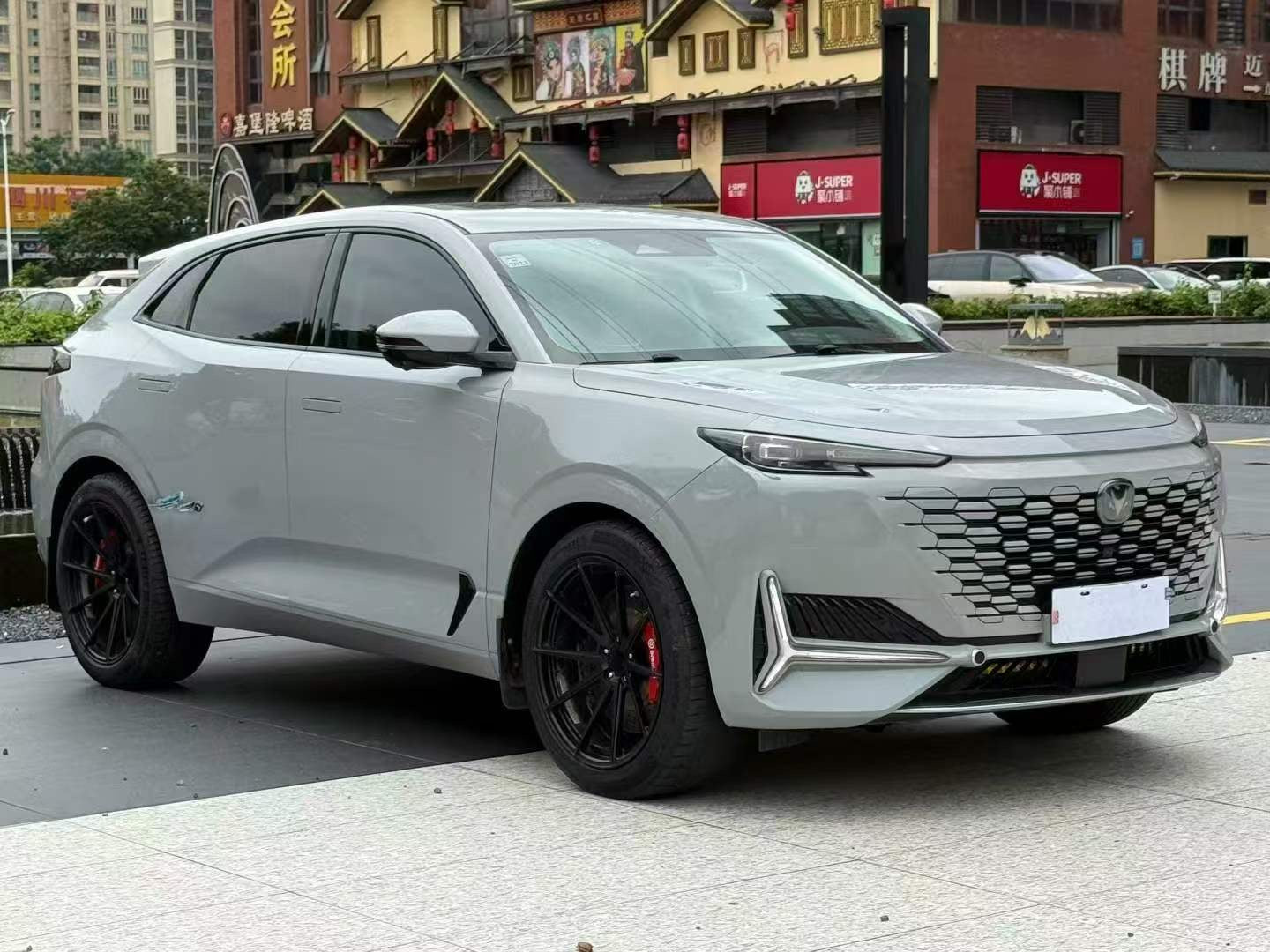 Premium Changan UNI-K 2021, 20000km, four-wheel drive.
