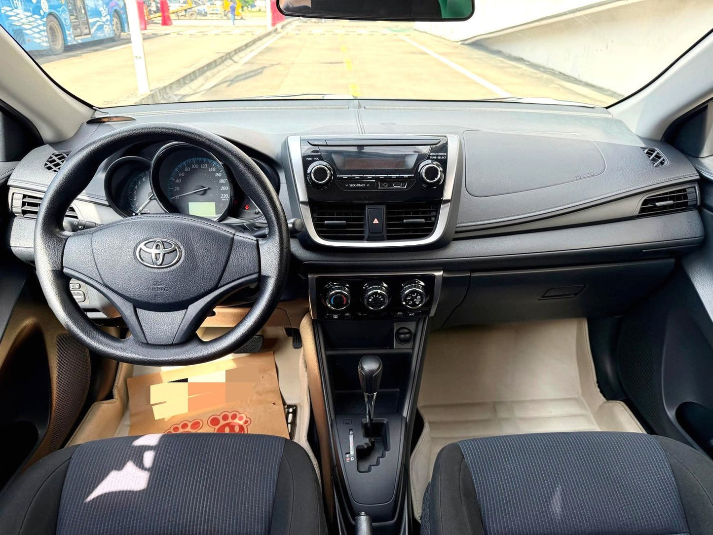 丰田 雅力士 2016款 YARiS L 致炫 1.5E 无级 魅动版