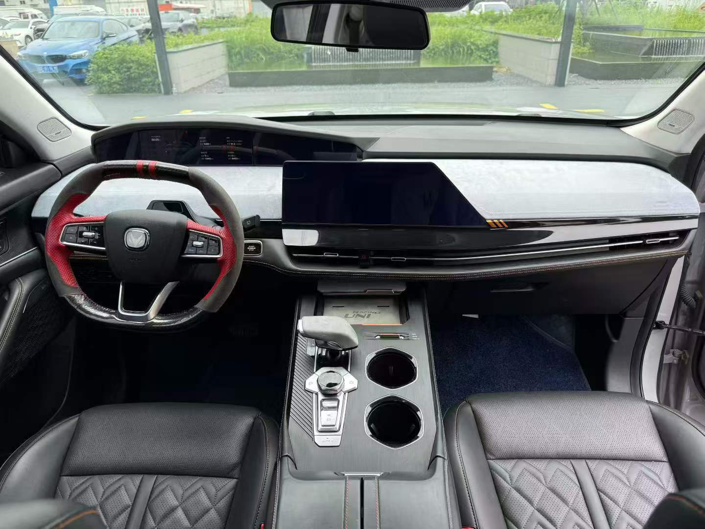 Premium Changan UNI-K 2021, 20000km, four-wheel drive.