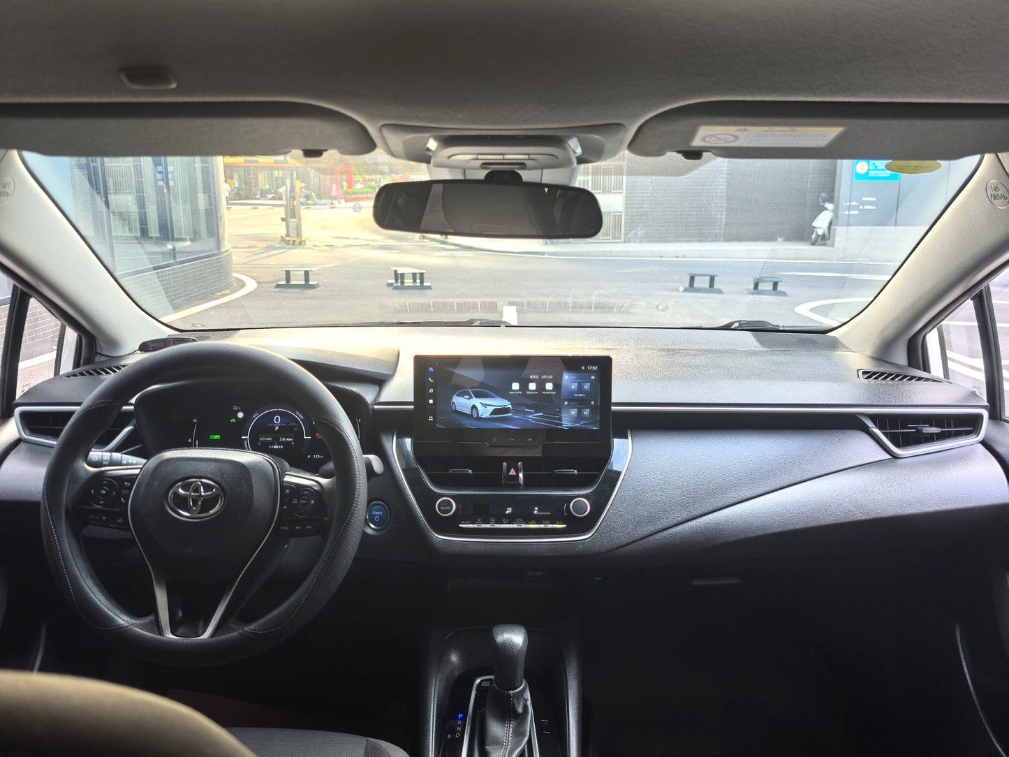 Toyota 2023 Levin Hybrid 1.8L CVT Smart Hybrid Leading Edition