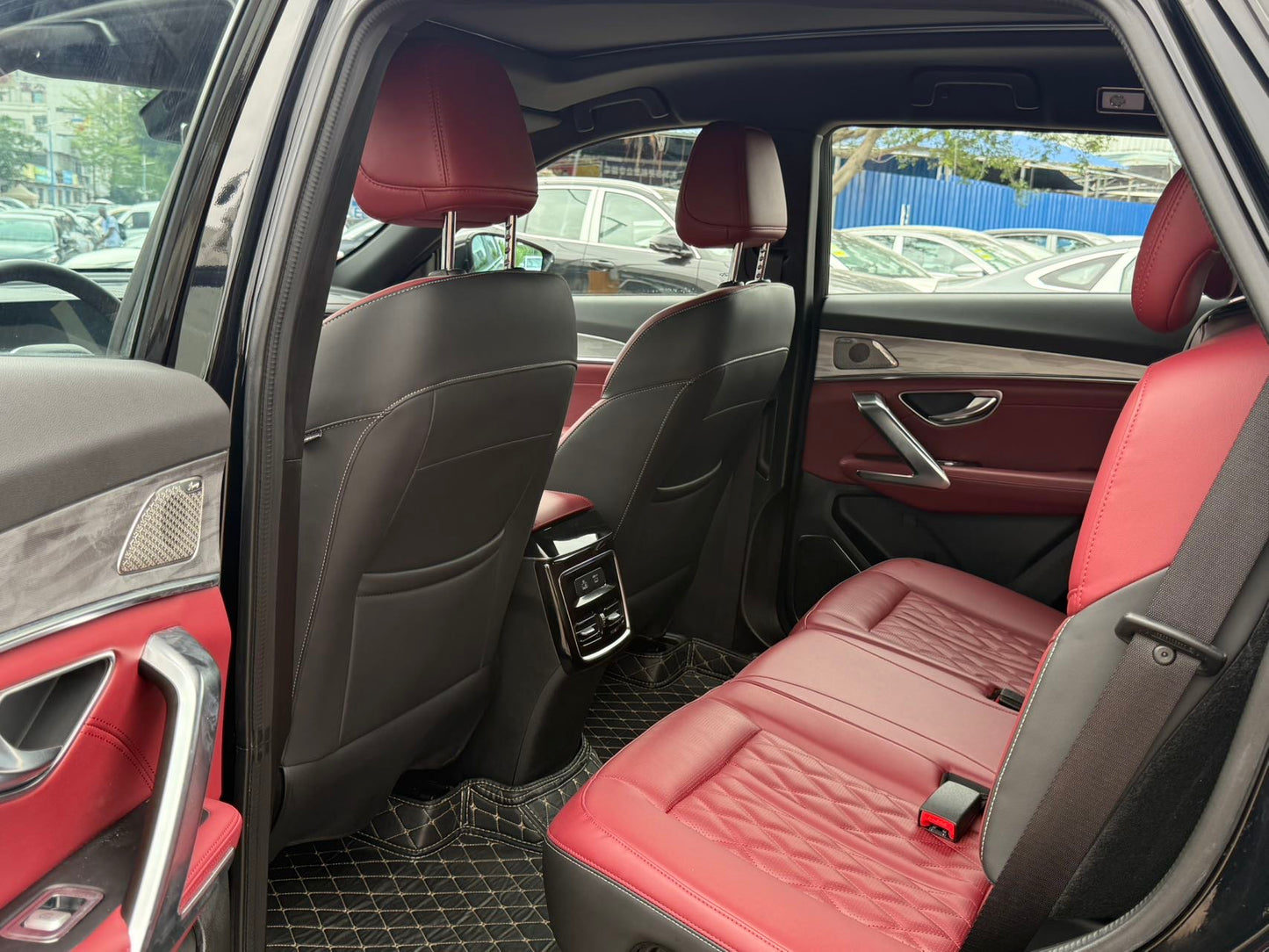 Jetour X70 PLUS 2023 1.6T DCT Strong PRO+ 5-seater